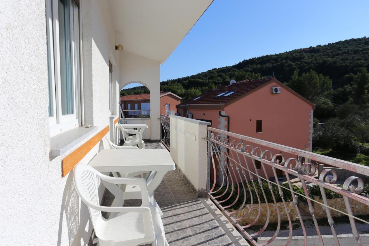 Apartments By The Sea Slatine, Ciovo - 14541 Exterior foto