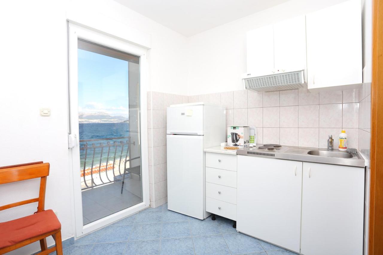 Apartments By The Sea Slatine, Ciovo - 14541 Exterior foto